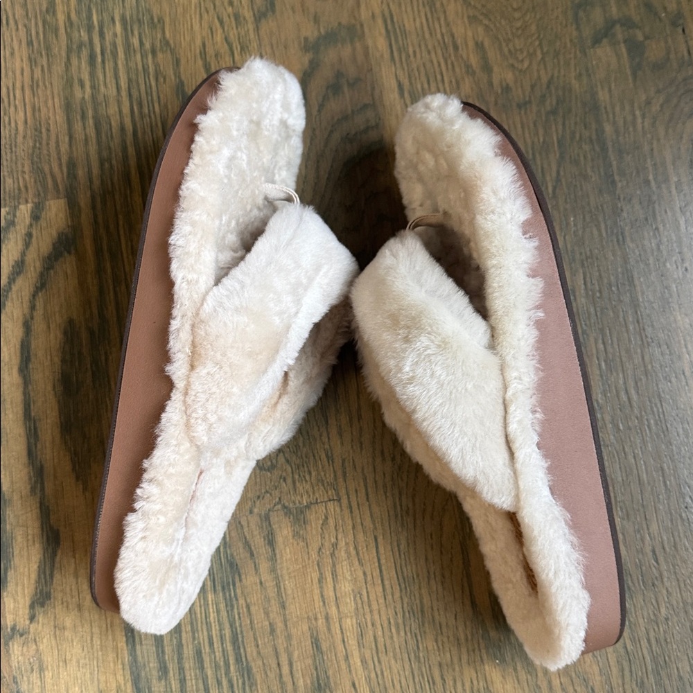 OluKai Cream Fuzzy Sandals - Picture 5 of 5